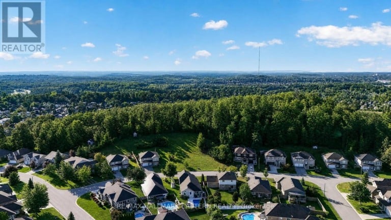 406 COUNTRY LANE, Selwyn, Ontario, K9L2A8