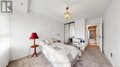 206 - 8111 YONGE STREET Markham (Royal Orchard) Ontario photo 18