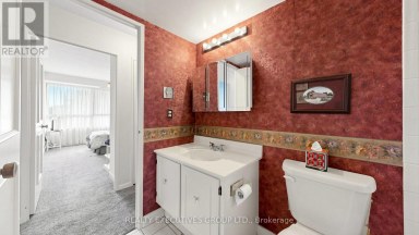 206 - 8111 YONGE STREET Markham (Royal Orchard) Ontario photo 22