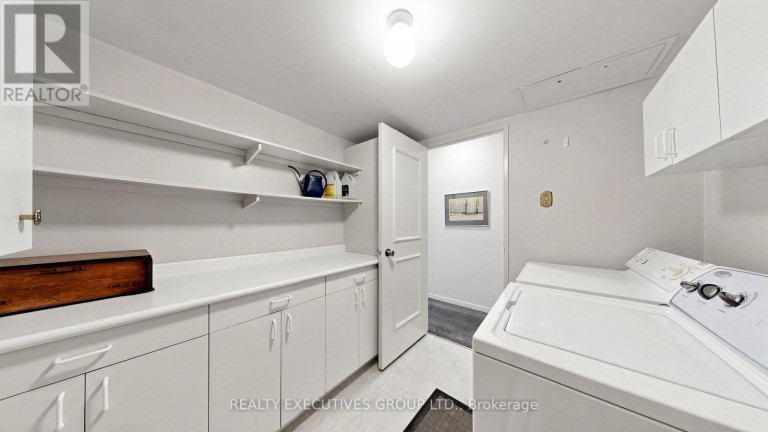 206 - 8111 YONGE STREET, Markham (Royal Orchard), Ontario, L3T4V9