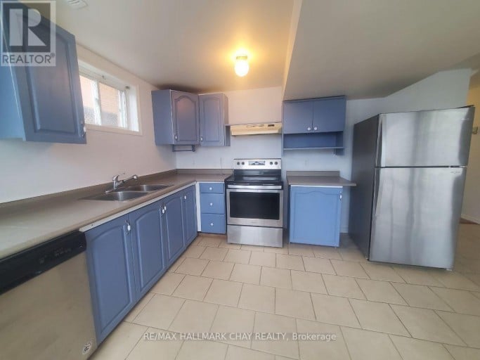 23 MORTON CRESCENT, Barrie (West Bayfield), Ontario, L4N7T4