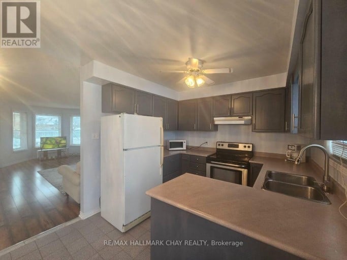 23 MORTON CRESCENT, Barrie (West Bayfield), Ontario, L4N7T4