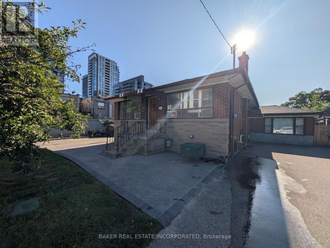 4 NORDIN AVENUE, Toronto (Islington-City Centre West), Ontario, M8Z2B1