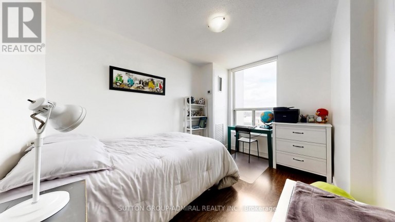2402 - 85 EMMETT AVENUE, Toronto (Mount Dennis), Ontario, M6M5A2