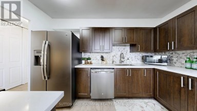 2402 - 85 EMMETT AVENUE Toronto (Mount Dennis) Ontario photo 8