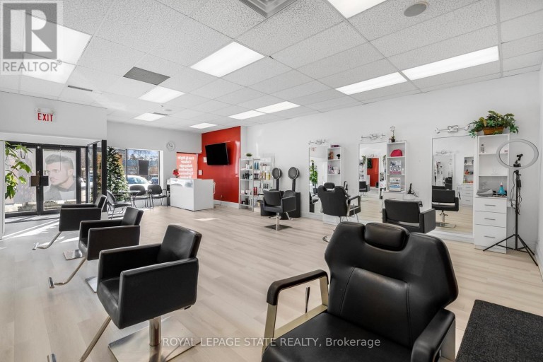 6 - 665 PLAINS ROAD E, Burlington (LaSalle), Ontario, L7T2E8