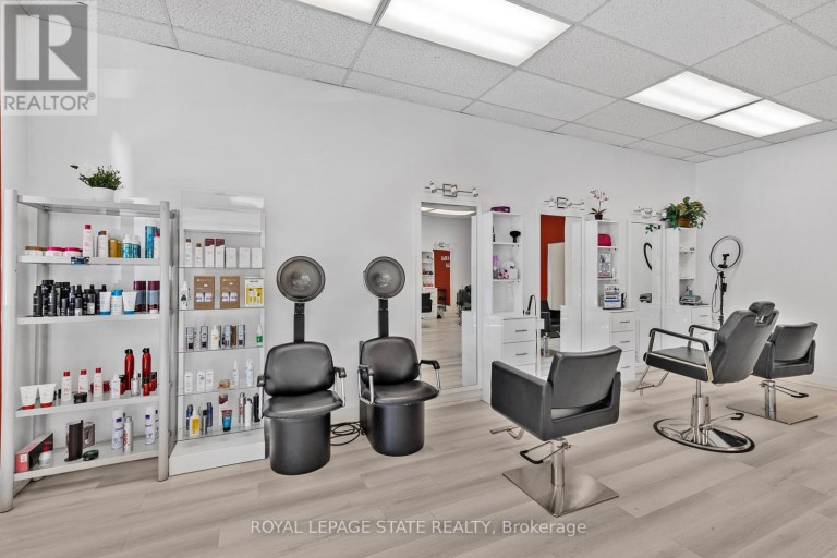 6 - 665 PLAINS ROAD E, Burlington (LaSalle), Ontario, L7T2E8
