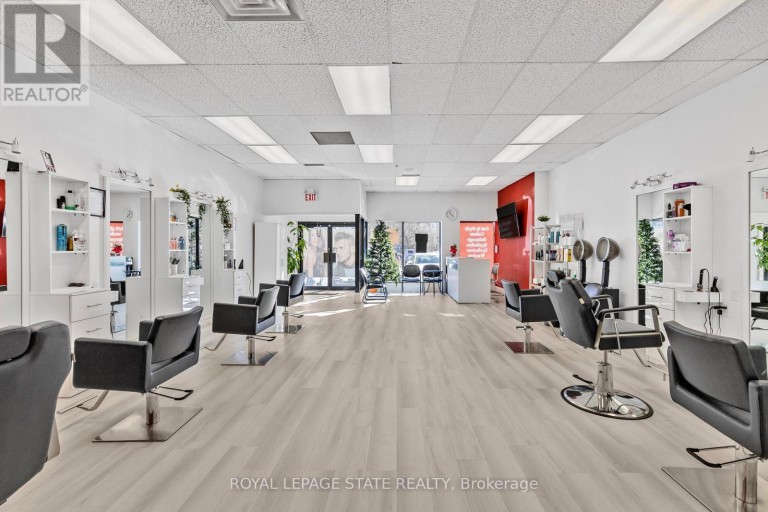 6 - 665 PLAINS ROAD E, Burlington (LaSalle), Ontario, L7T2E8