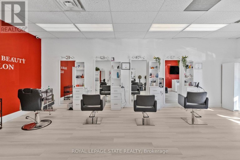 6 - 665 PLAINS ROAD E, Burlington (LaSalle), Ontario, L7T2E8
