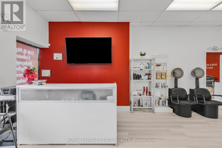 6 - 665 PLAINS ROAD E, Burlington (LaSalle), Ontario, L7T2E8