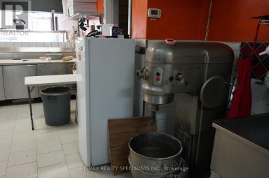 157 KING STREET E Kitchener Ontario photo 20