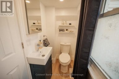 150 MONTGOMERY STREET Peterborough (Otonabee Ward 1) Ontario photo 11