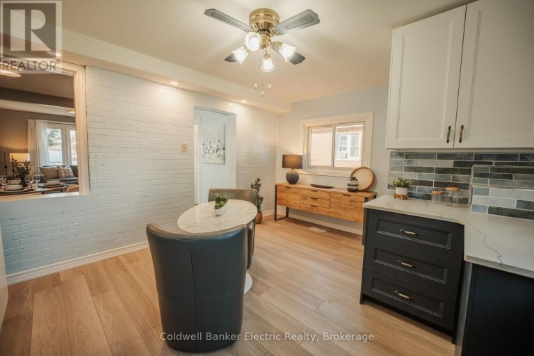 150 MONTGOMERY STREET, Peterborough (Otonabee Ward 1), Ontario, K9J1W9