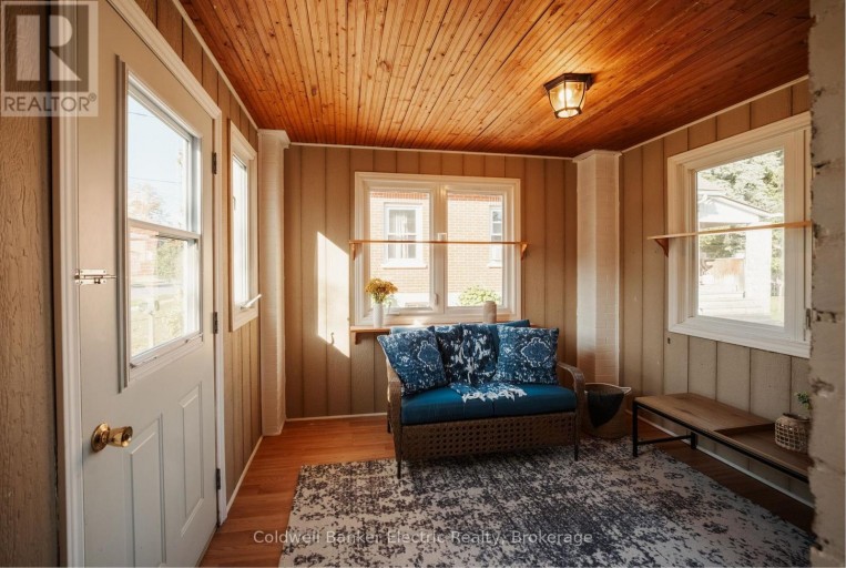 150 MONTGOMERY STREET, Peterborough (Otonabee Ward 1), Ontario, K9J1W9
