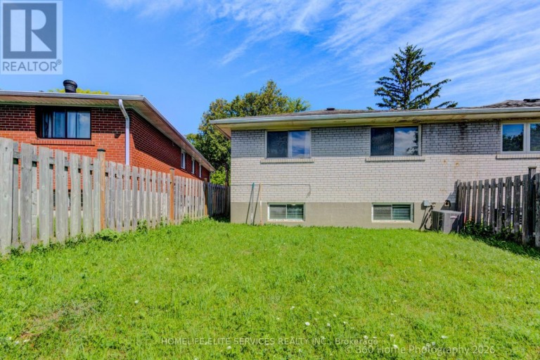 69 CASTLEBURY CRESCENT, Toronto (Bayview Woods-Steeles), Ontario, M2H1W7