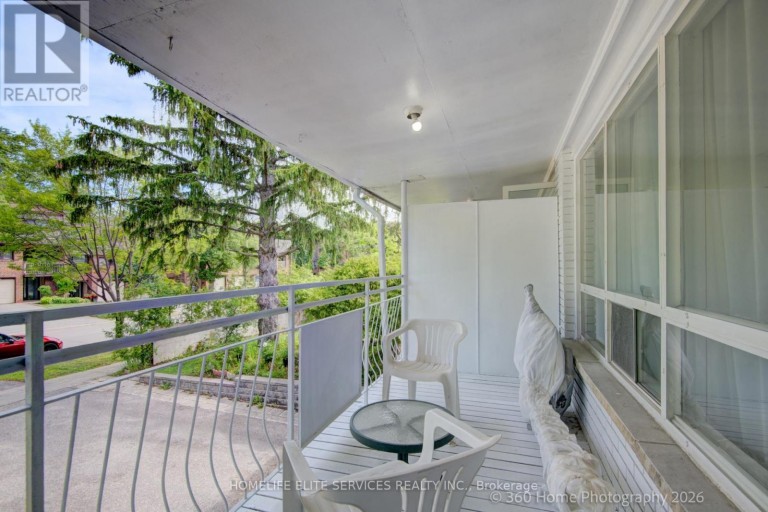69 CASTLEBURY CRESCENT, Toronto (Bayview Woods-Steeles), Ontario, M2H1W7