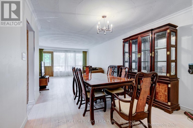 69 CASTLEBURY CRESCENT, Toronto (Bayview Woods-Steeles), Ontario, M2H1W7