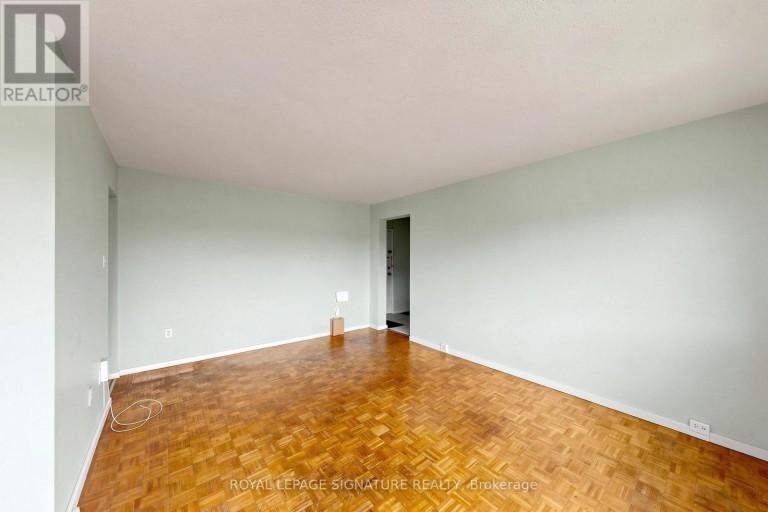 411 - 100 LEEWARD GLENWAY, Toronto (Flemingdon Park), Ontario, M3C2Z1
