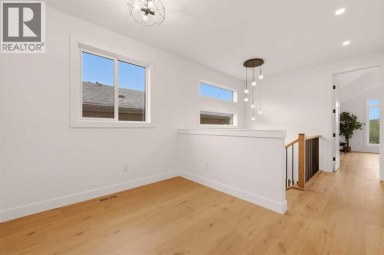 2227 36 Street SW Calgary Alberta photo 19