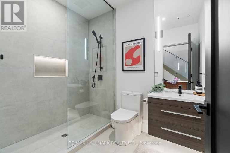 1403 WREN AVENUE, Oakville (WO West), Ontario, L6L2V7