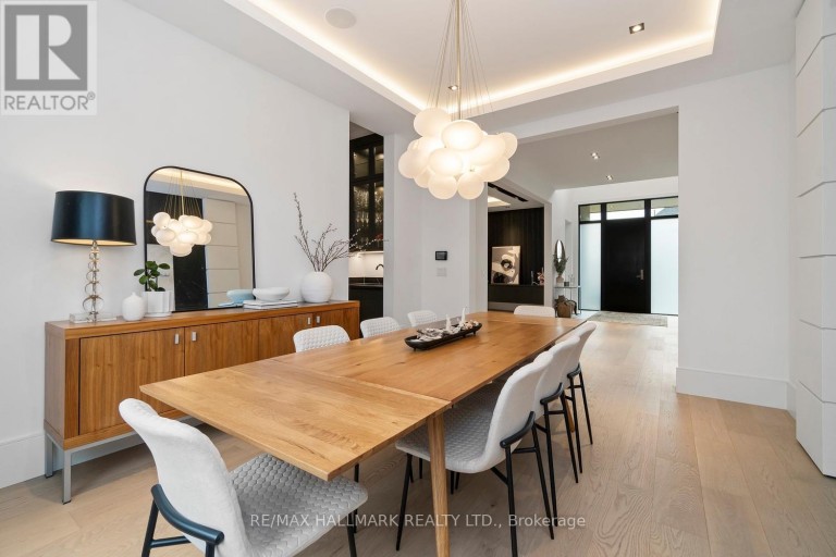 1403 WREN AVENUE, Oakville (WO West), Ontario, L6L2V7