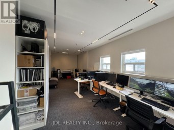 185 BRIDGELAND AVENUE Toronto (Yorkdale-Glen Park) Ontario photo 8