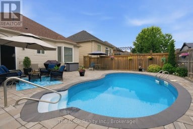 19 ALFRED SHRUBB LANE Clarington (Bowmanville) Ontario photo 31
