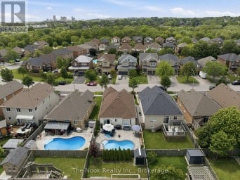 19 ALFRED SHRUBB LANE Clarington (Bowmanville) Ontario photo 34