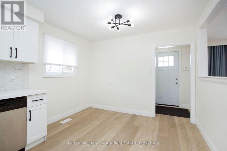 251 POPLAR STREET, Oshawa (Donevan), Ontario, L1H6P6