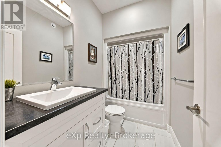 5 MAVETY COURT, Belleville (Thurlow Ward), Ontario, K8N0M2