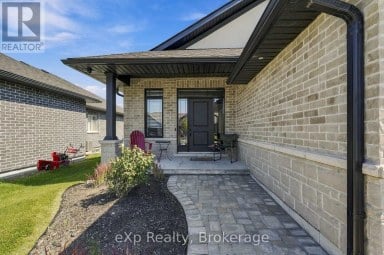 5 MAVETY COURT Belleville (Thurlow Ward) Ontario photo 3