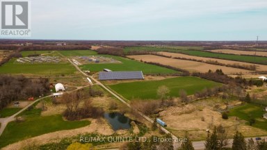 15860 LOYALIST PARKWAY Prince Edward County (Hallowell Ward) Ontario photo 1