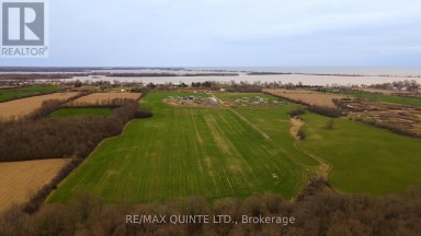 15860 LOYALIST PARKWAY Prince Edward County (Hallowell Ward) Ontario photo 4