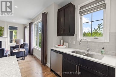 360 YELLOW BIRCH CRESCENT Blue Mountains Ontario photo 7