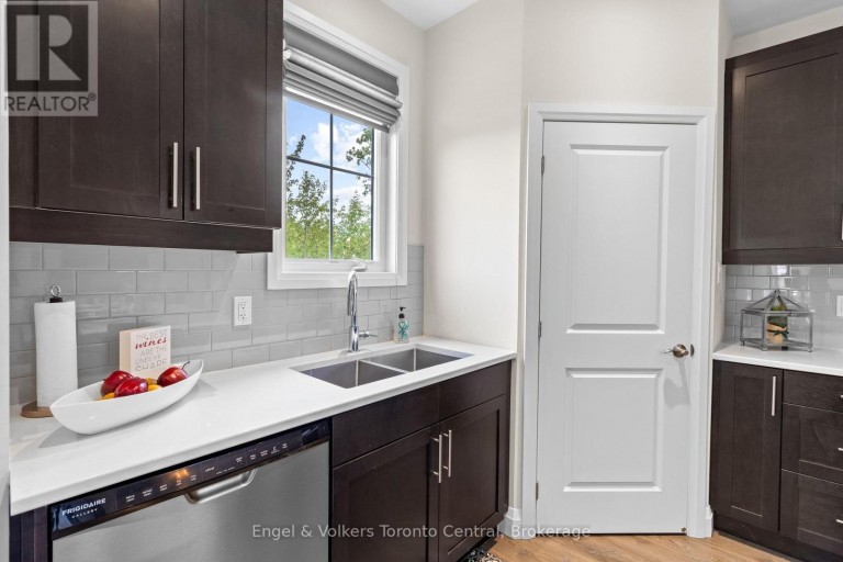 360 YELLOW BIRCH CRESCENT, Blue Mountains, Ontario, L9Y0Y1