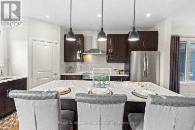 360 YELLOW BIRCH CRESCENT Blue Mountains Ontario photo 9