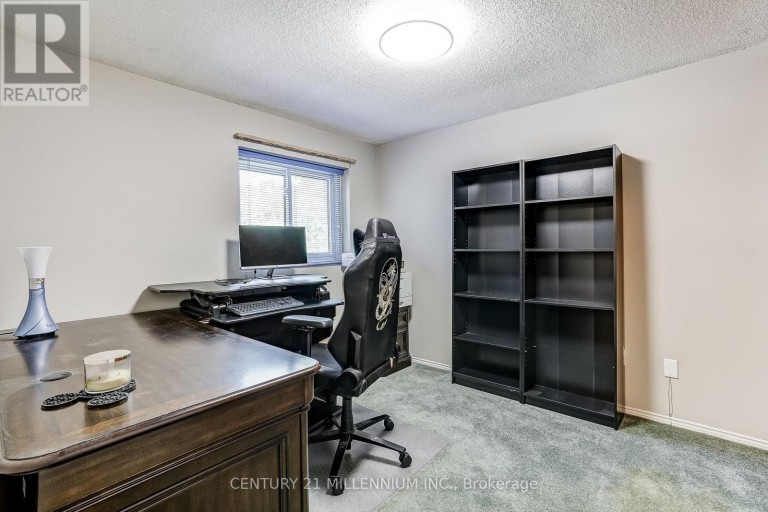 82 HORTON CRESCENT, Brampton (Central Park), Ontario, L6S5H6