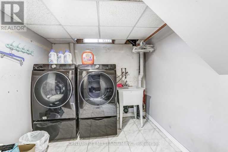 82 HORTON CRESCENT, Brampton (Central Park), Ontario, L6S5H6