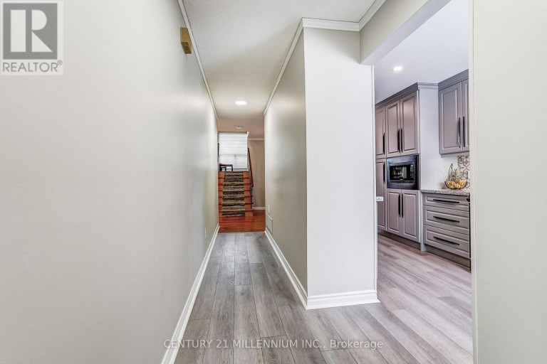 82 HORTON CRESCENT, Brampton (Central Park), Ontario, L6S5H6