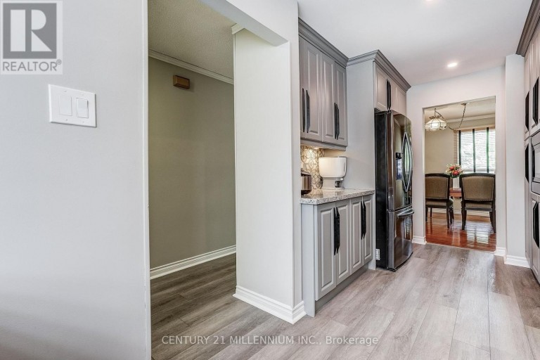 82 HORTON CRESCENT, Brampton (Central Park), Ontario, L6S5H6