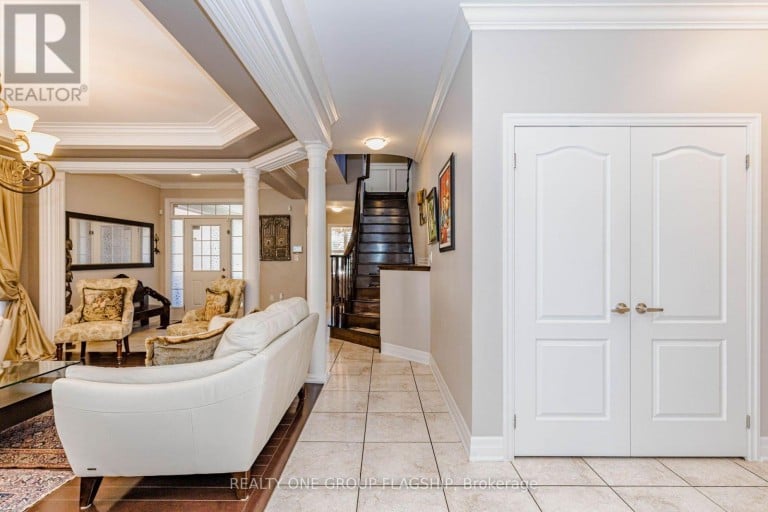 715 CASARIN CRESCENT, Milton (CO Coates), Ontario, L9T2W3
