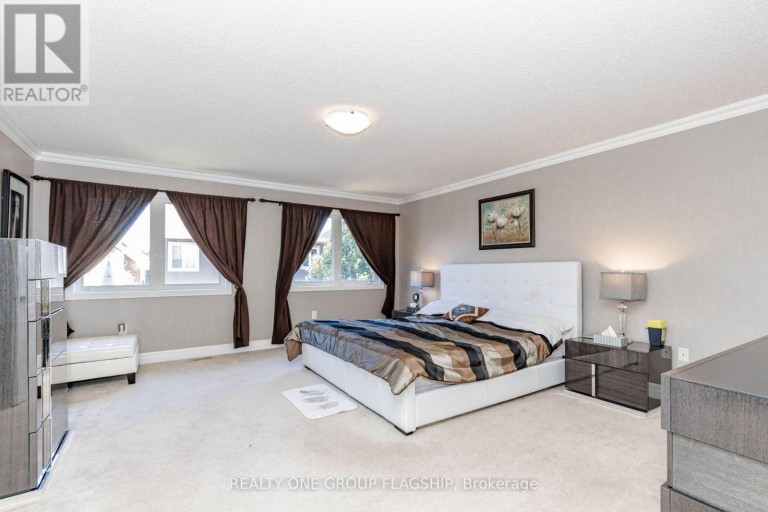 715 CASARIN CRESCENT, Milton (CO Coates), Ontario, L9T2W3