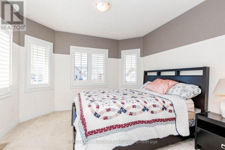 715 CASARIN CRESCENT, Milton (CO Coates), Ontario, L9T2W3