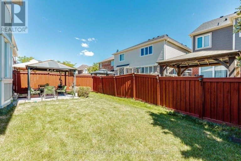 715 CASARIN CRESCENT, Milton (CO Coates), Ontario, L9T2W3