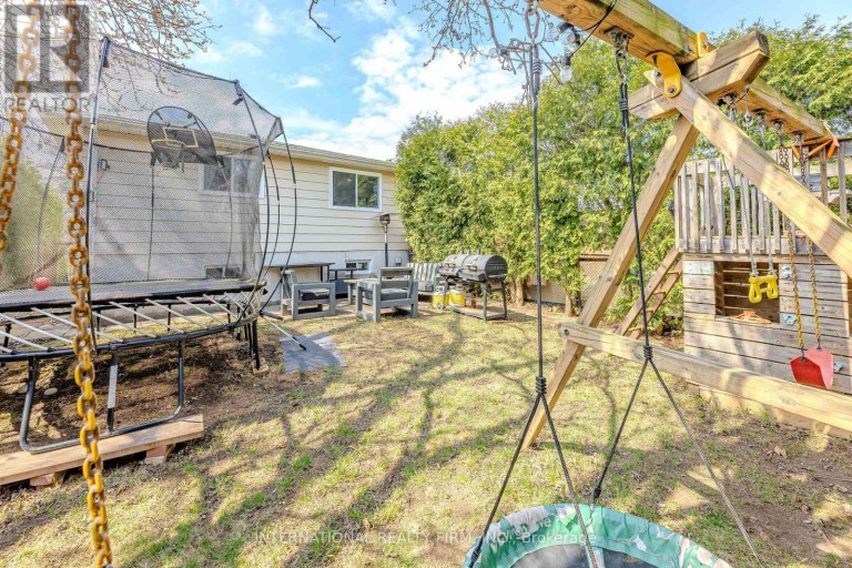 1291 CONSORT CRESCENT, Burlington (Palmer), Ontario, L7M1J8