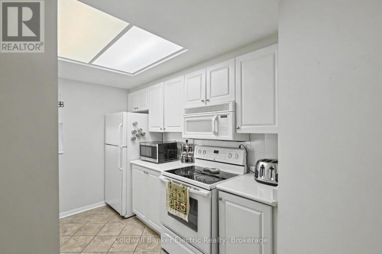1011 - 712 ROSSLAND ROAD E, Whitby (Pringle Creek), Ontario, L1N9E8