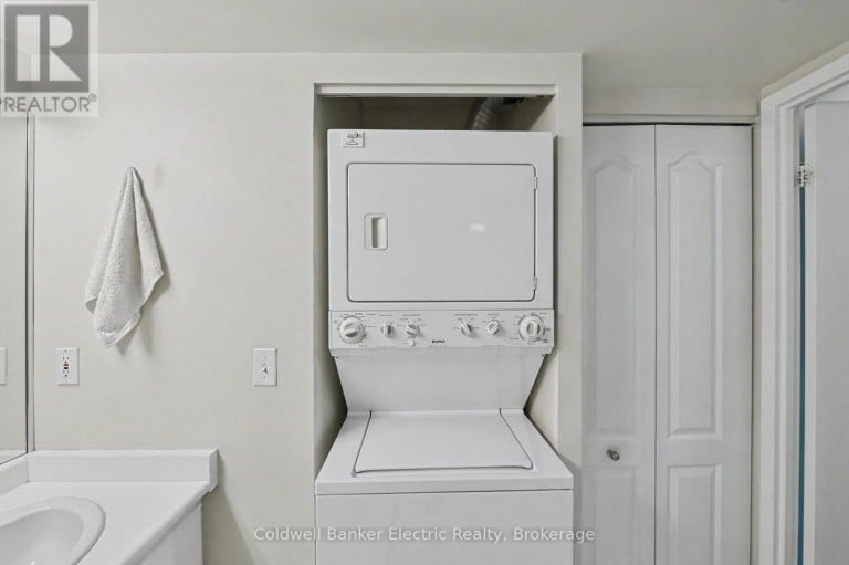 1011 - 712 ROSSLAND ROAD E, Whitby (Pringle Creek), Ontario, L1N9E8