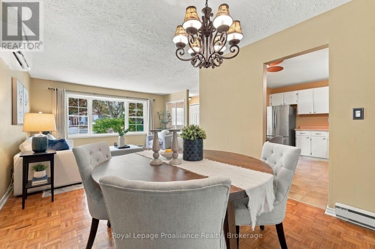 36 PARKVIEW HEIGHTS, Quinte West (Trenton Ward), Ontario, K8V5L7