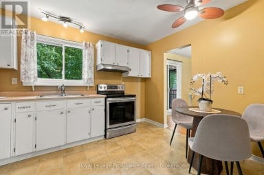 36 PARKVIEW HEIGHTS Quinte West (Trenton Ward) Ontario photo 24