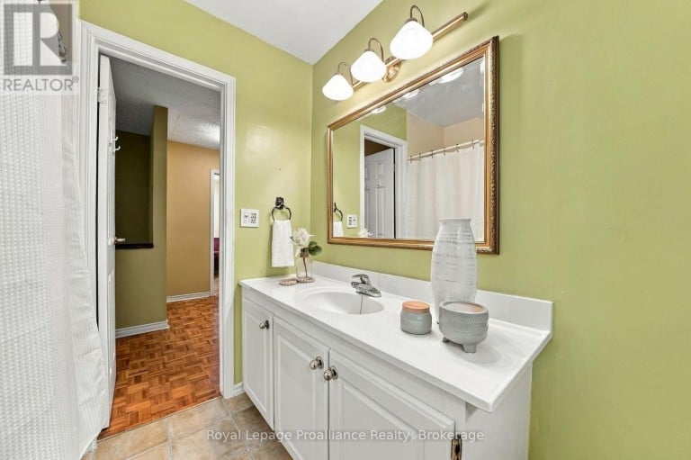 36 PARKVIEW HEIGHTS, Quinte West (Trenton Ward), Ontario, K8V5L7